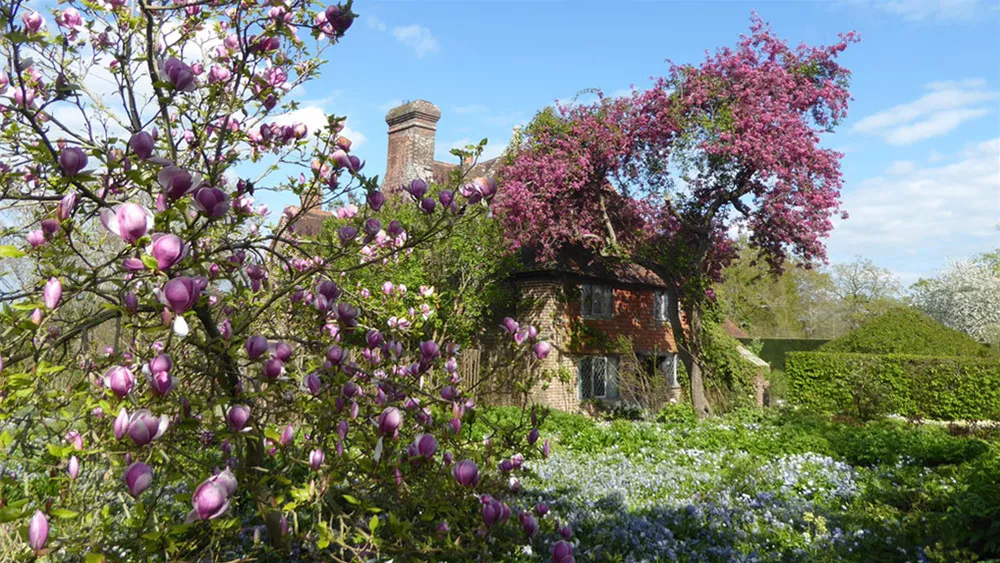 sissinghurst-castle.jpg